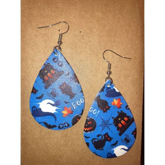 ☀️3/$12☀️ Haunted House Themed  Earrings - Picture 1 of 3